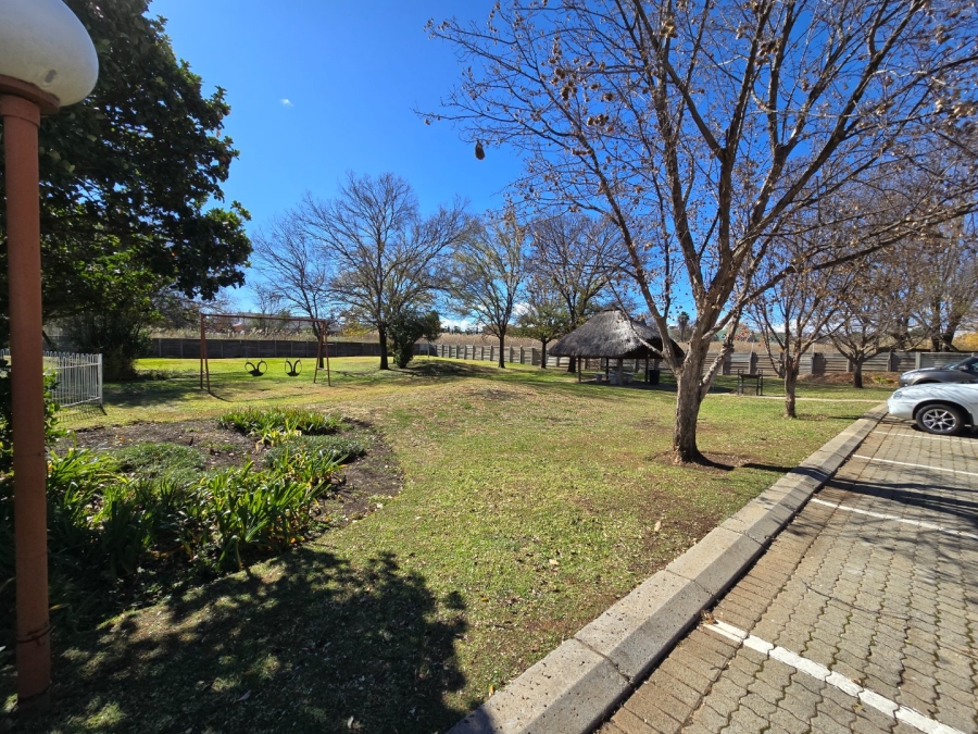 2 Bedroom Property for Sale in Van Der Hoff Park North West